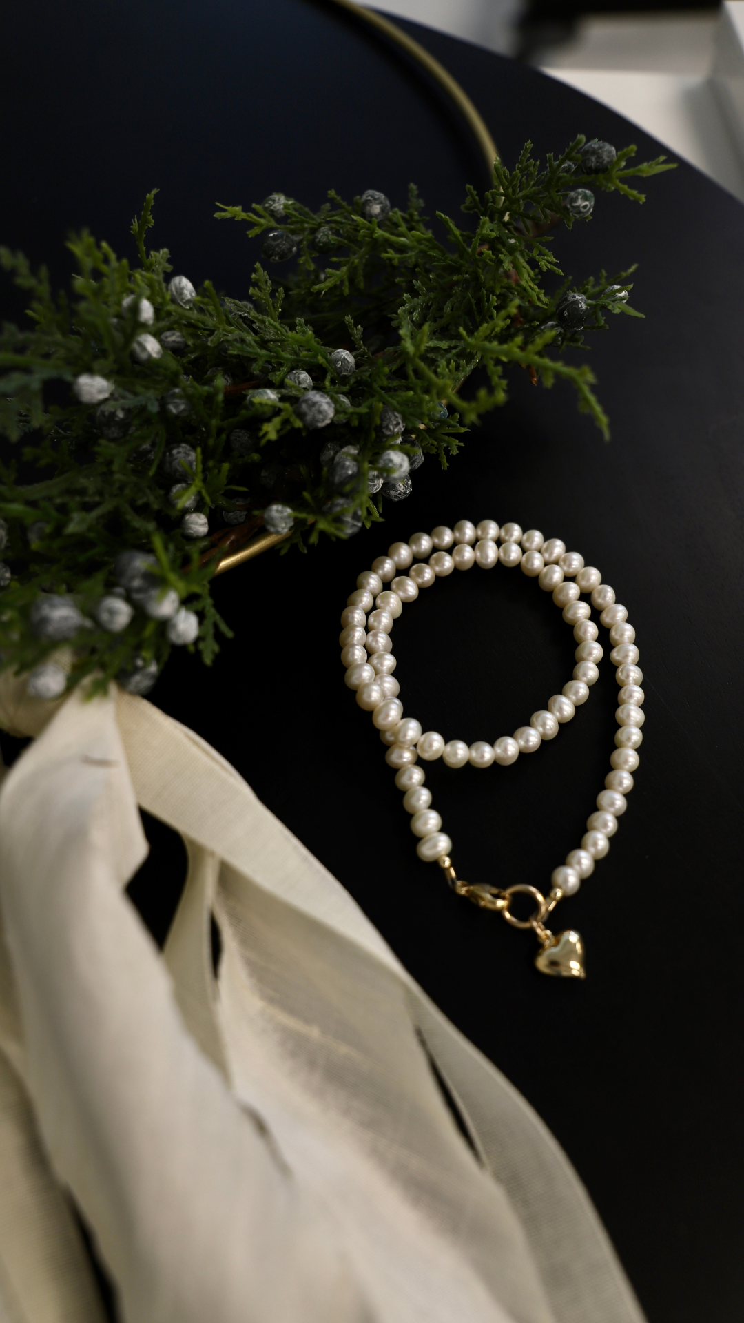 HEART AND FRESHWATER PEARL NECKLACE