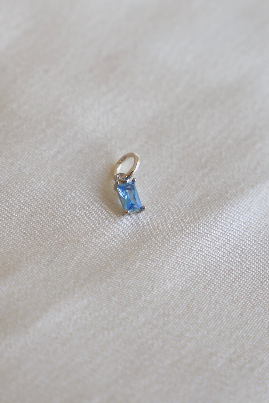 EMERALD CUT BIRTHSTONE CHARM