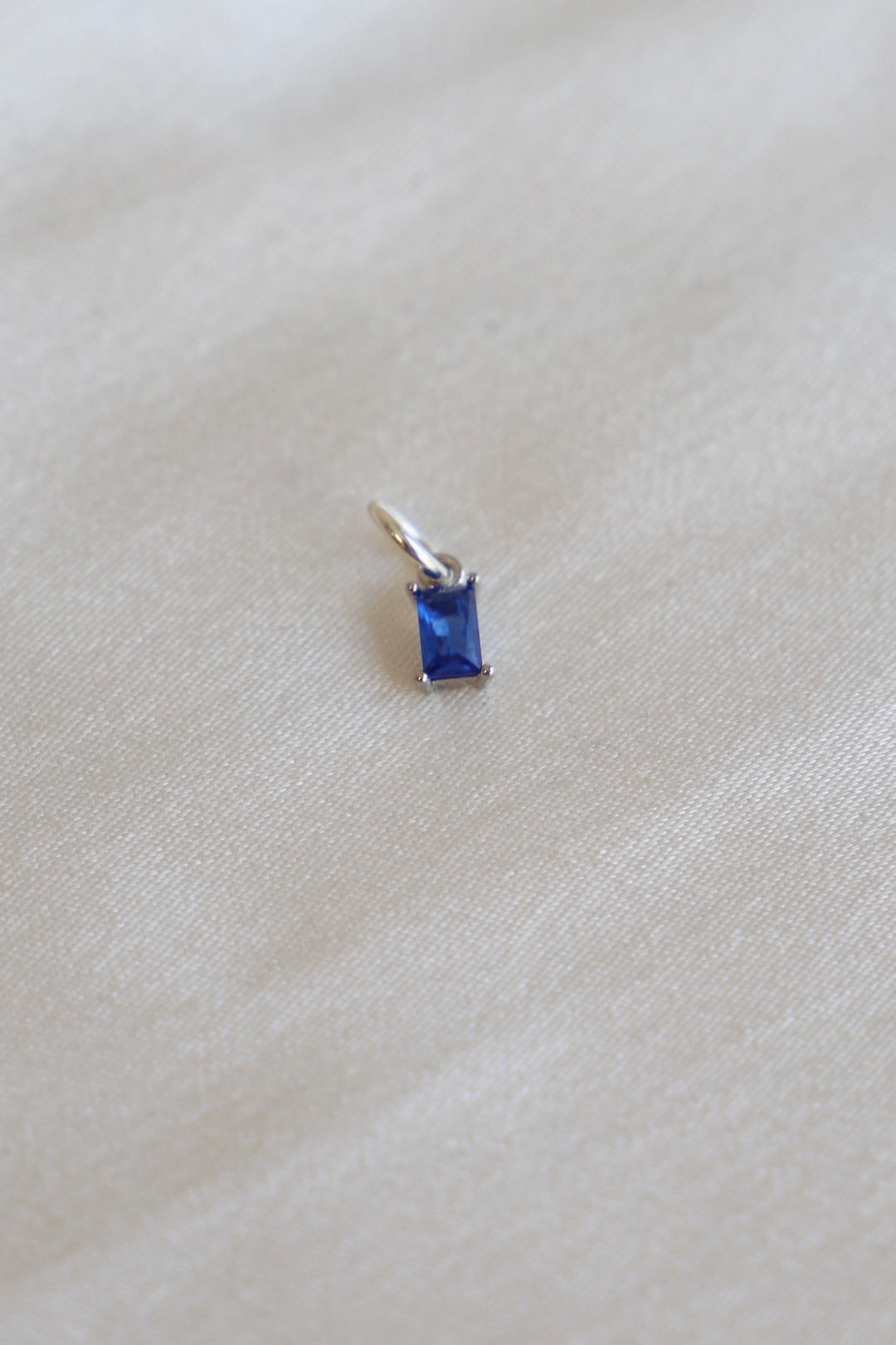 EMERALD CUT BIRTHSTONE CHARM