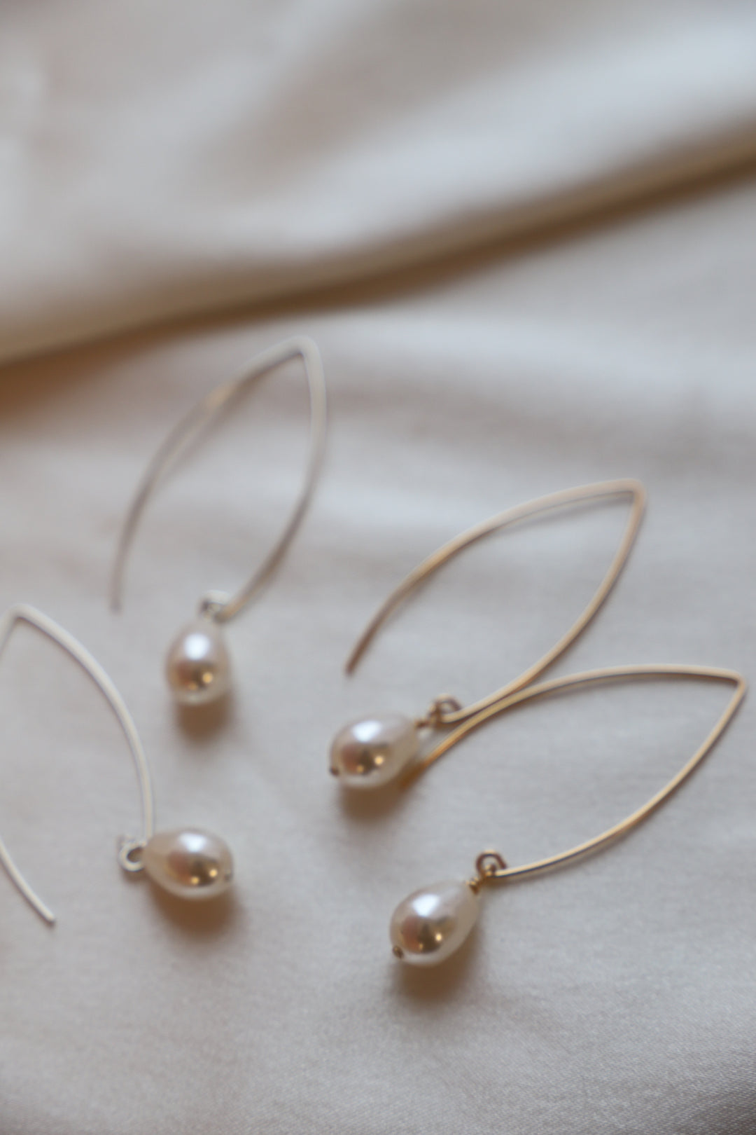 FRESHWATER PEARL DROP EARRINGS