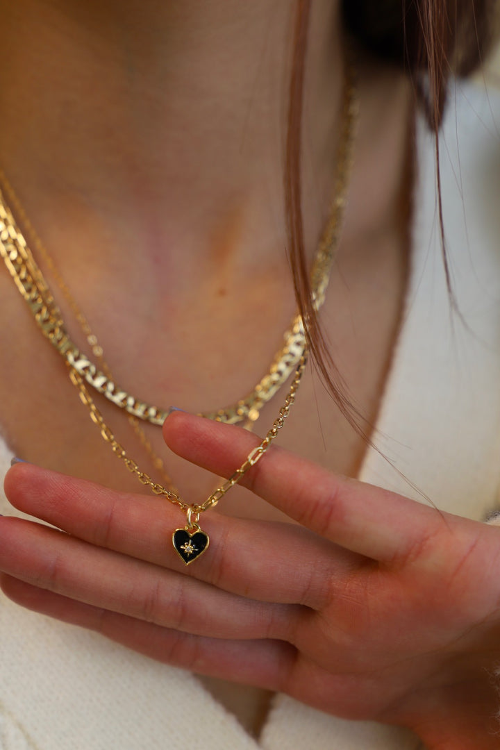 BLACK HEART NECKLACE