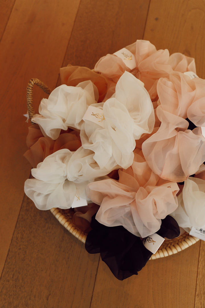 SOFT RUFFLE SCRUNCHIES