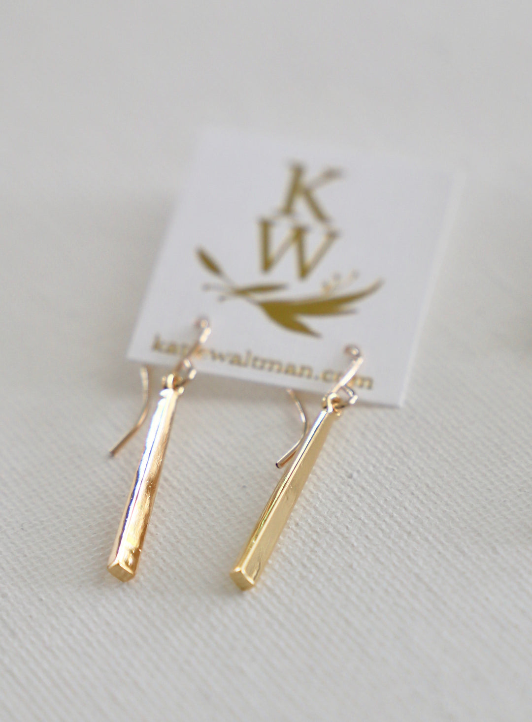 PETITE BAR EARRINGS