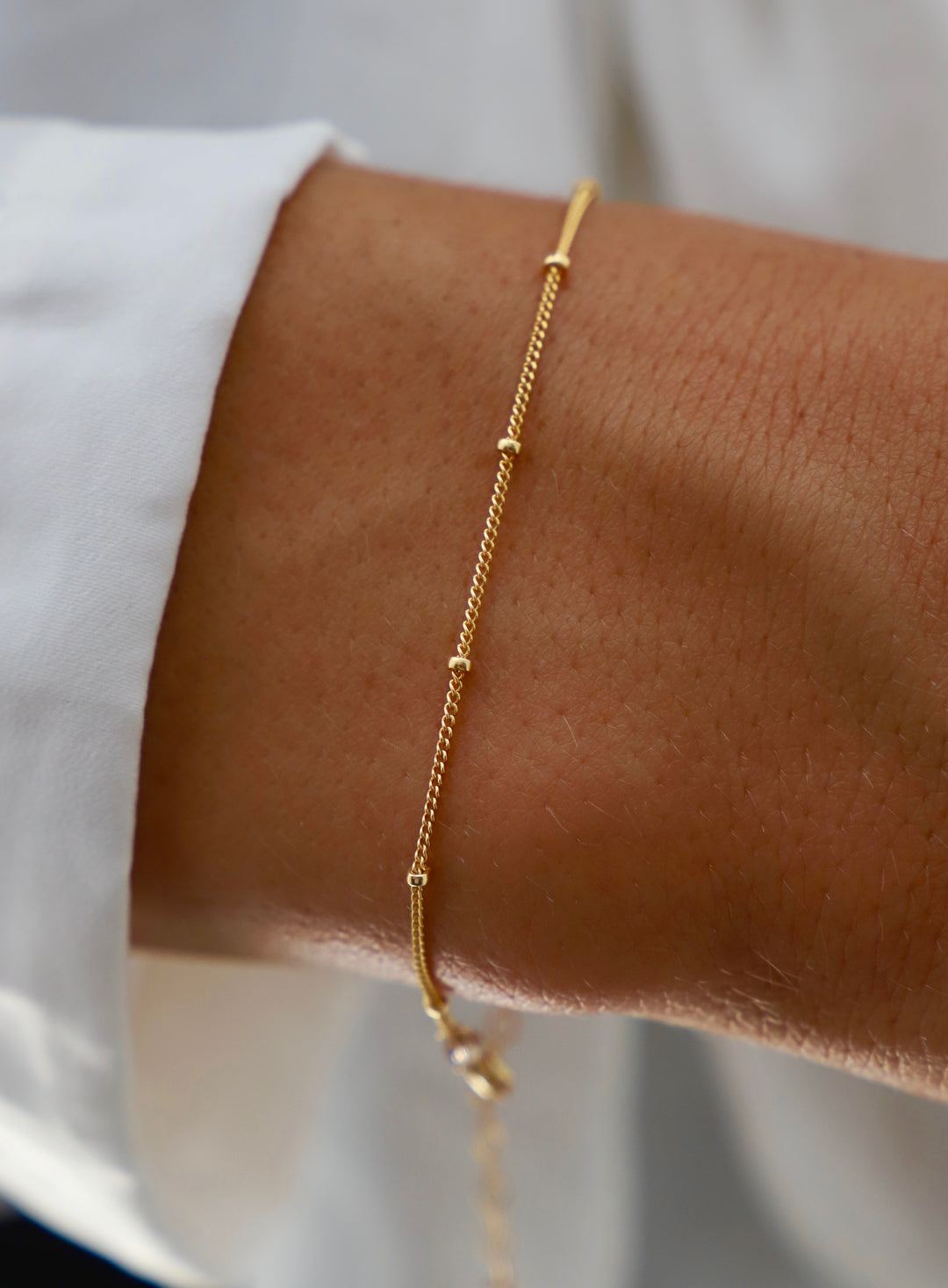 DELICATE BALL CHAIN BRACELET