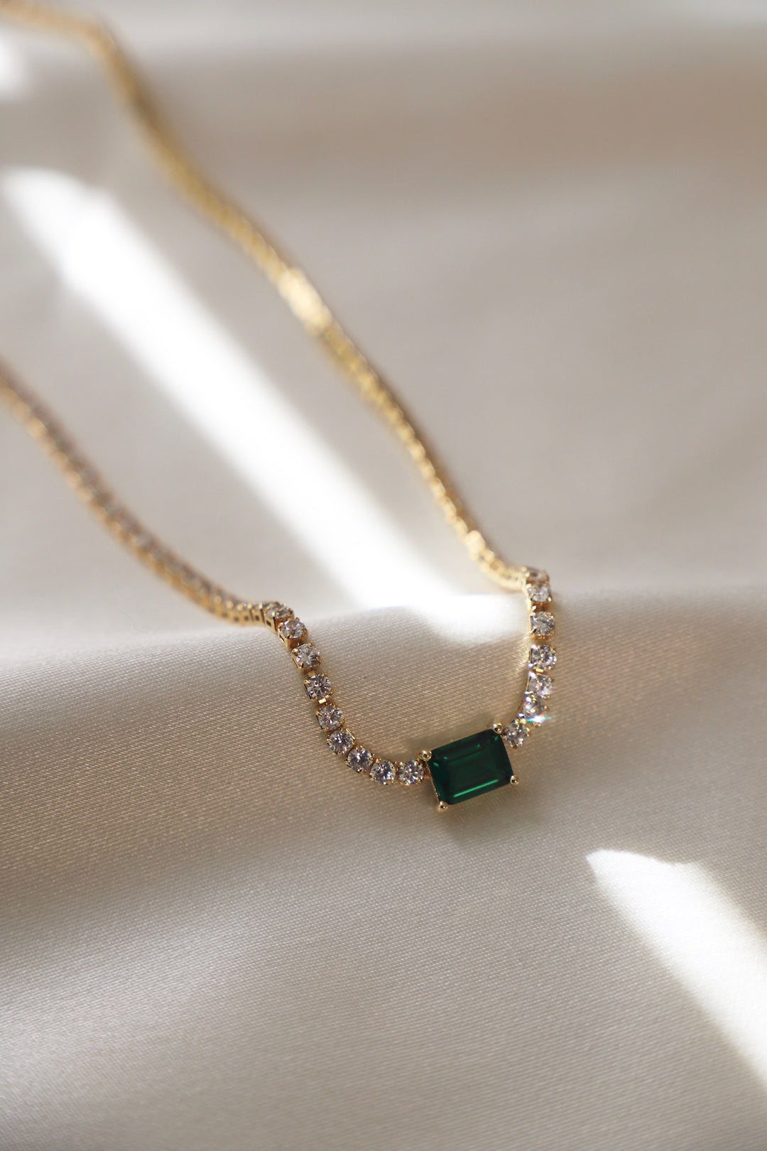 HEIRLOOM EMERALD NECKLACE