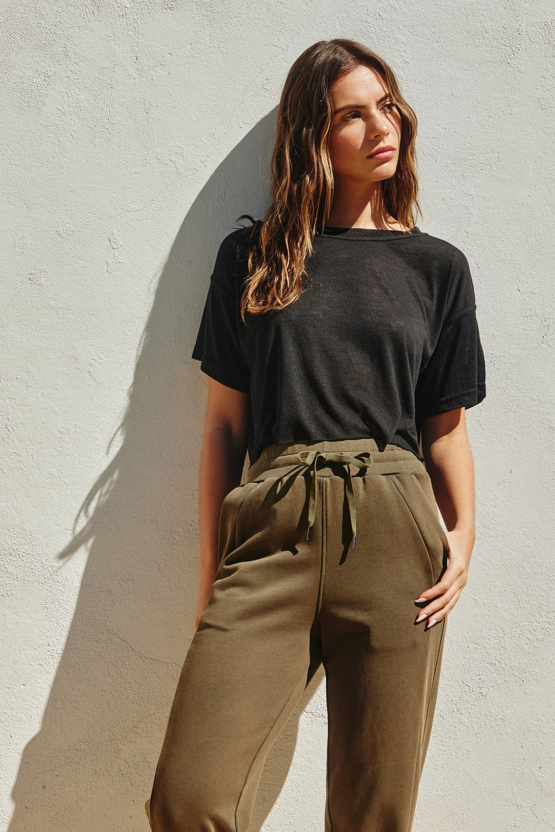 BREEZY CROPPED TEE