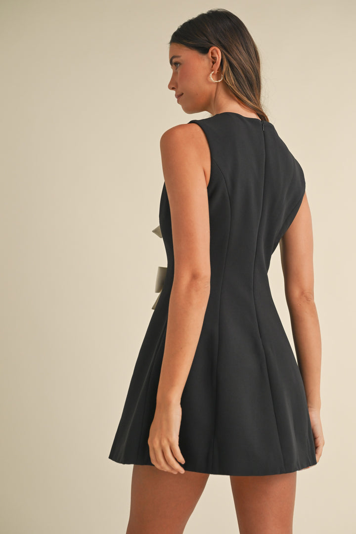 SLEEVELESS BOW DRESS