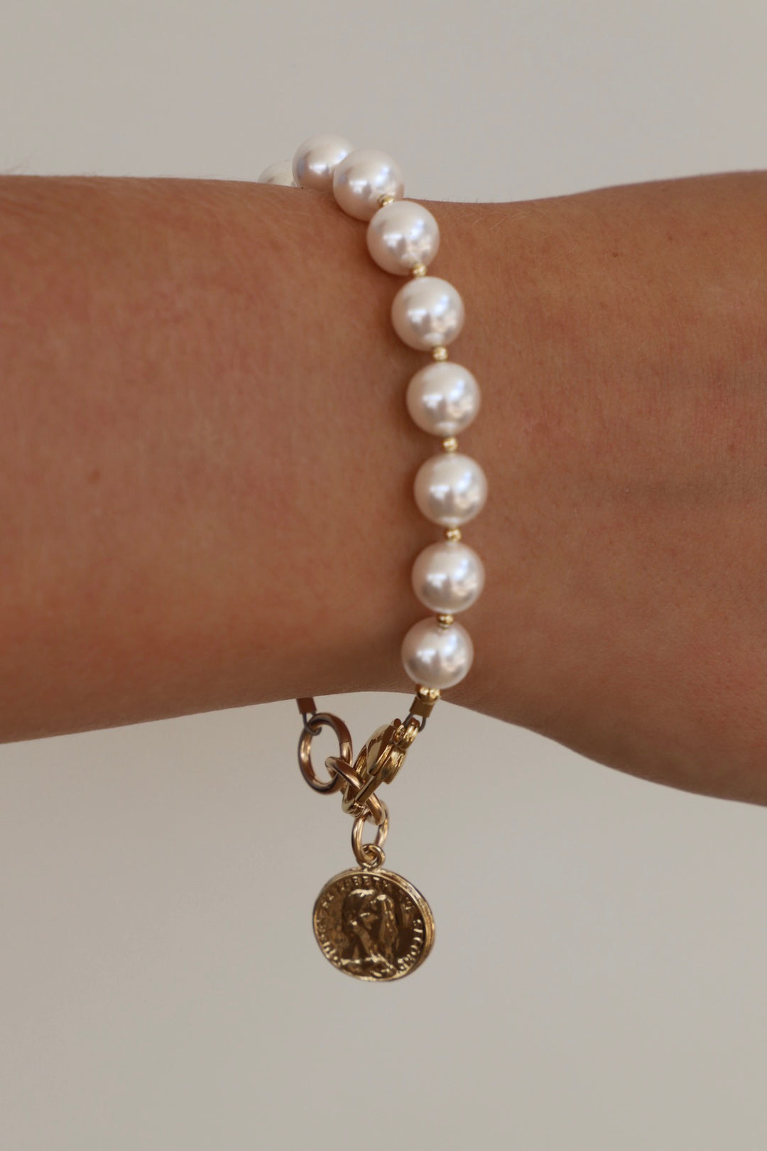 LORA PEARL BRACELET