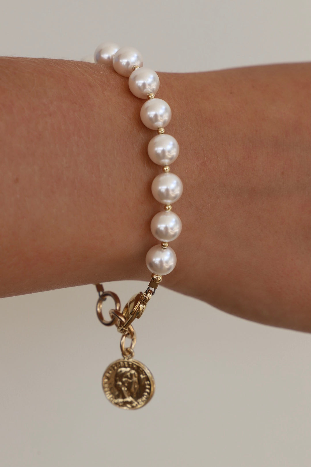 LORA PEARL BRACELET